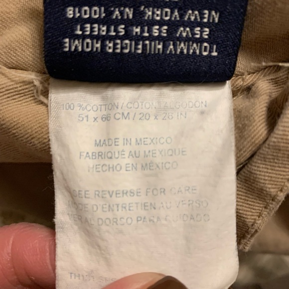 Tommy Hilfiger Set of Pillow Shams, Good Condition - Picture 8 of 13